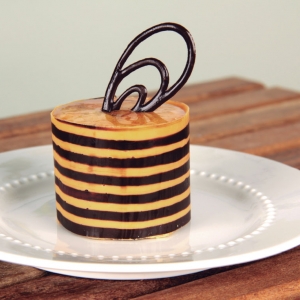 Biscuit de Fubá com Mousse de Abóbora e Cachaça com Canela