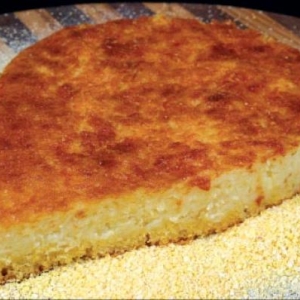 Bolo de Milharina e Queijo Branco