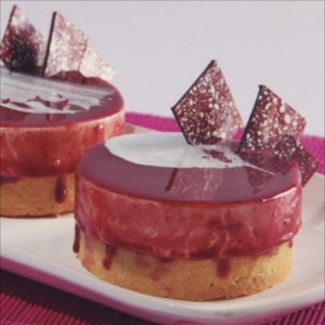 Tartelette de Creme de Baunilha e Frutas Vermelhas
