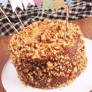 Bolo de Amendoim com Brigadeiro