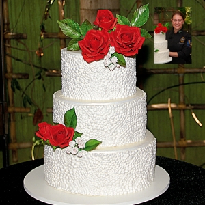 Bolo de Casamento com Flores de Bean Paste