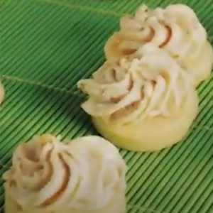 Petit Four Salgado com Pate de Ricota